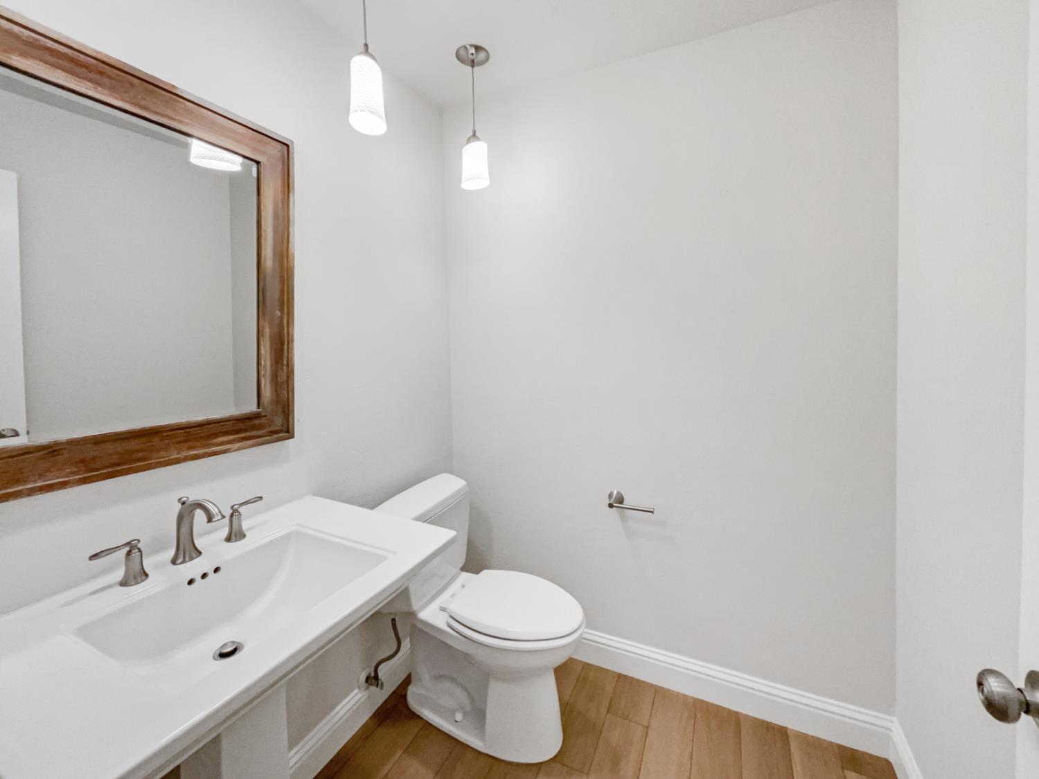 Photo #11: 225062142 Listing: Photo #11