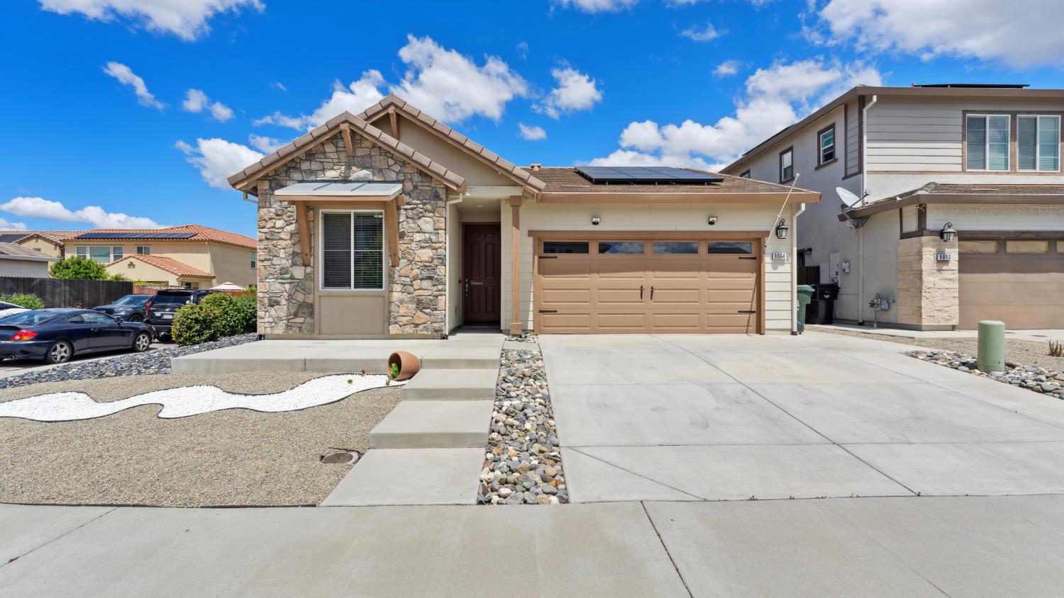 Detail Gallery Image 1 of 31 For 9064 Hourglass Cir, Roseville,  CA 95747 - 3 Beds | 2 Baths