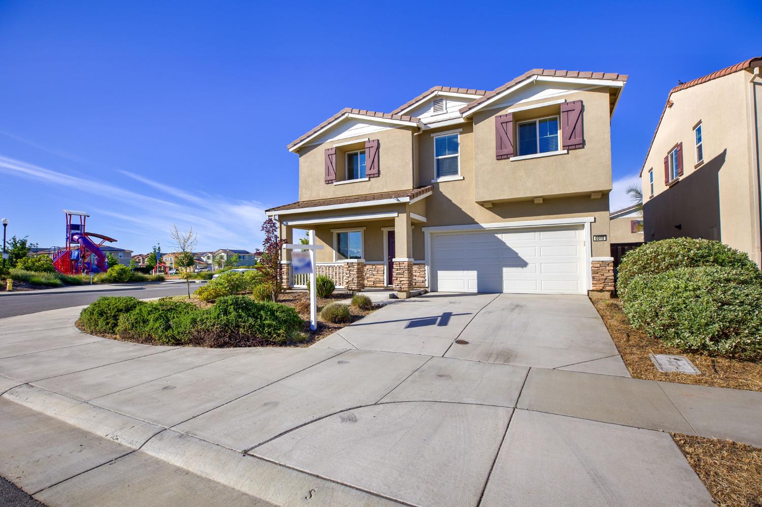 Emerald Park Lane, Roseville, California image 3