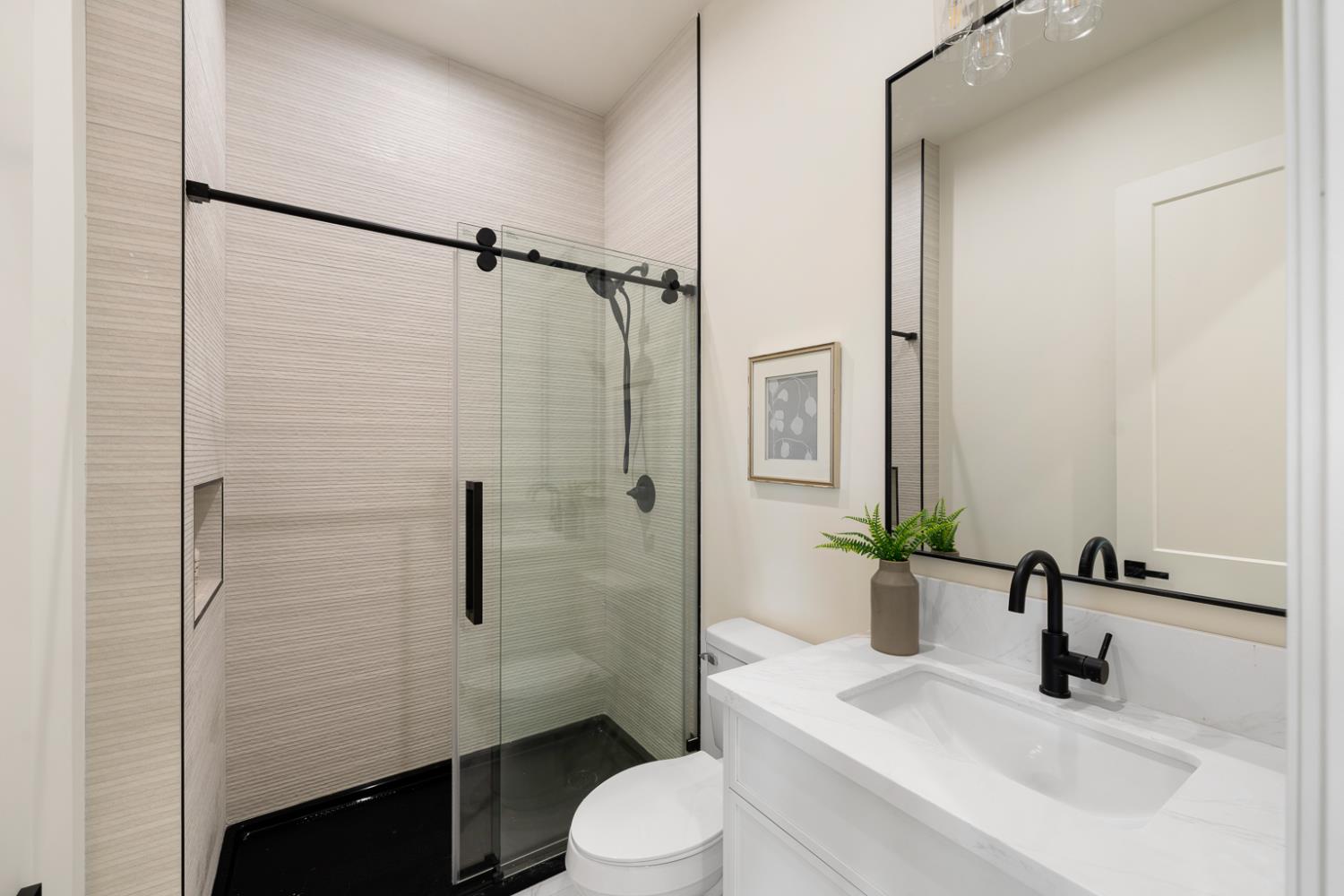 Detail Gallery Image 25 of 59 For 407 East St, Roseville,  CA 95678 - 4 Beds | 4 Baths
