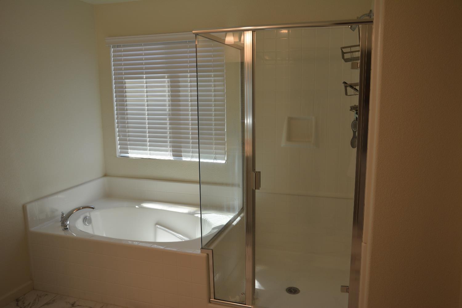 Detail Gallery Image 10 of 22 For 10728 Padua Way, Stockton,  CA 95209 - 3 Beds | 2/1 Baths