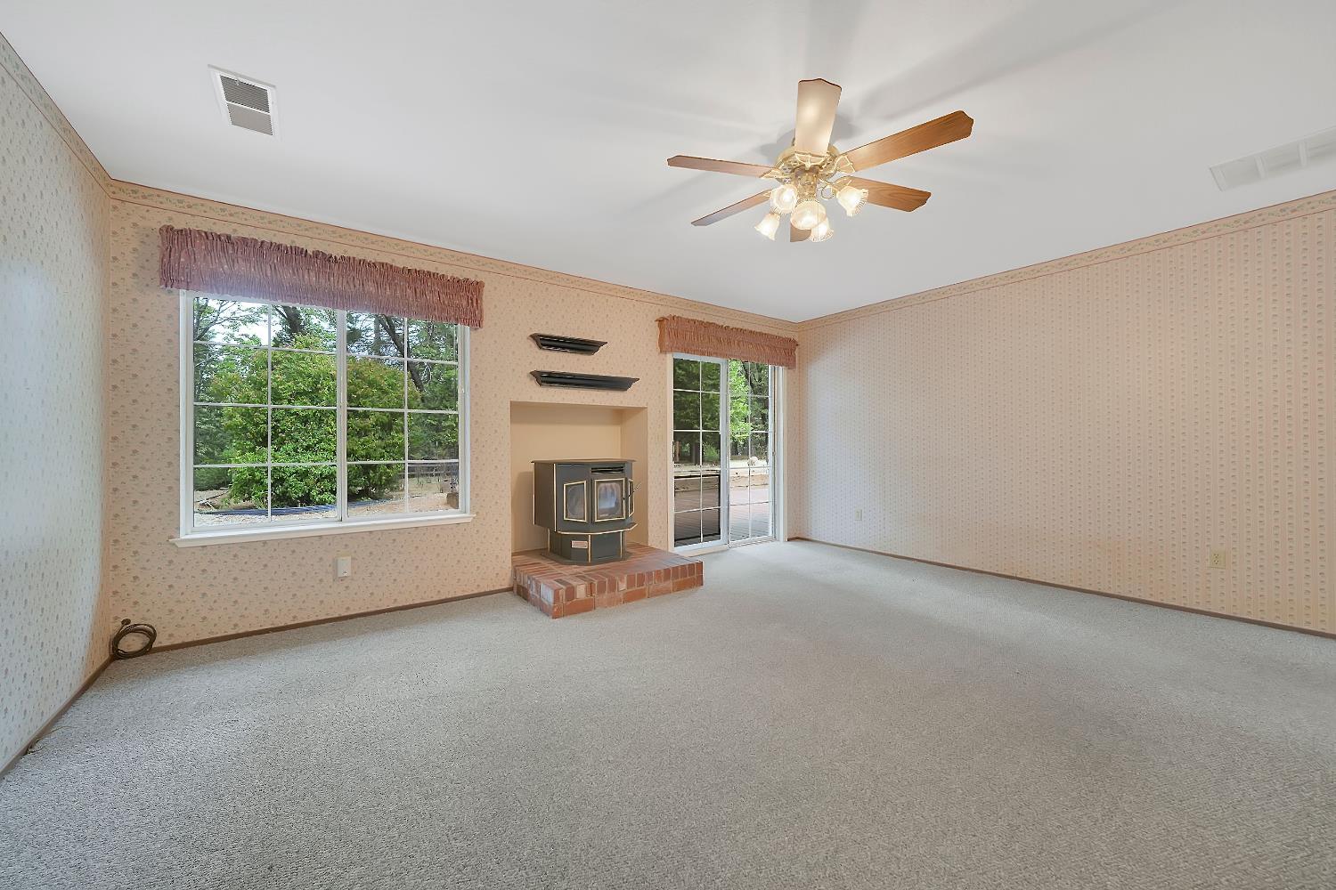 Detail Gallery Image 12 of 36 For 23431 Fortress Way, Pioneer,  CA 95666 - 3 Beds | 2 Baths