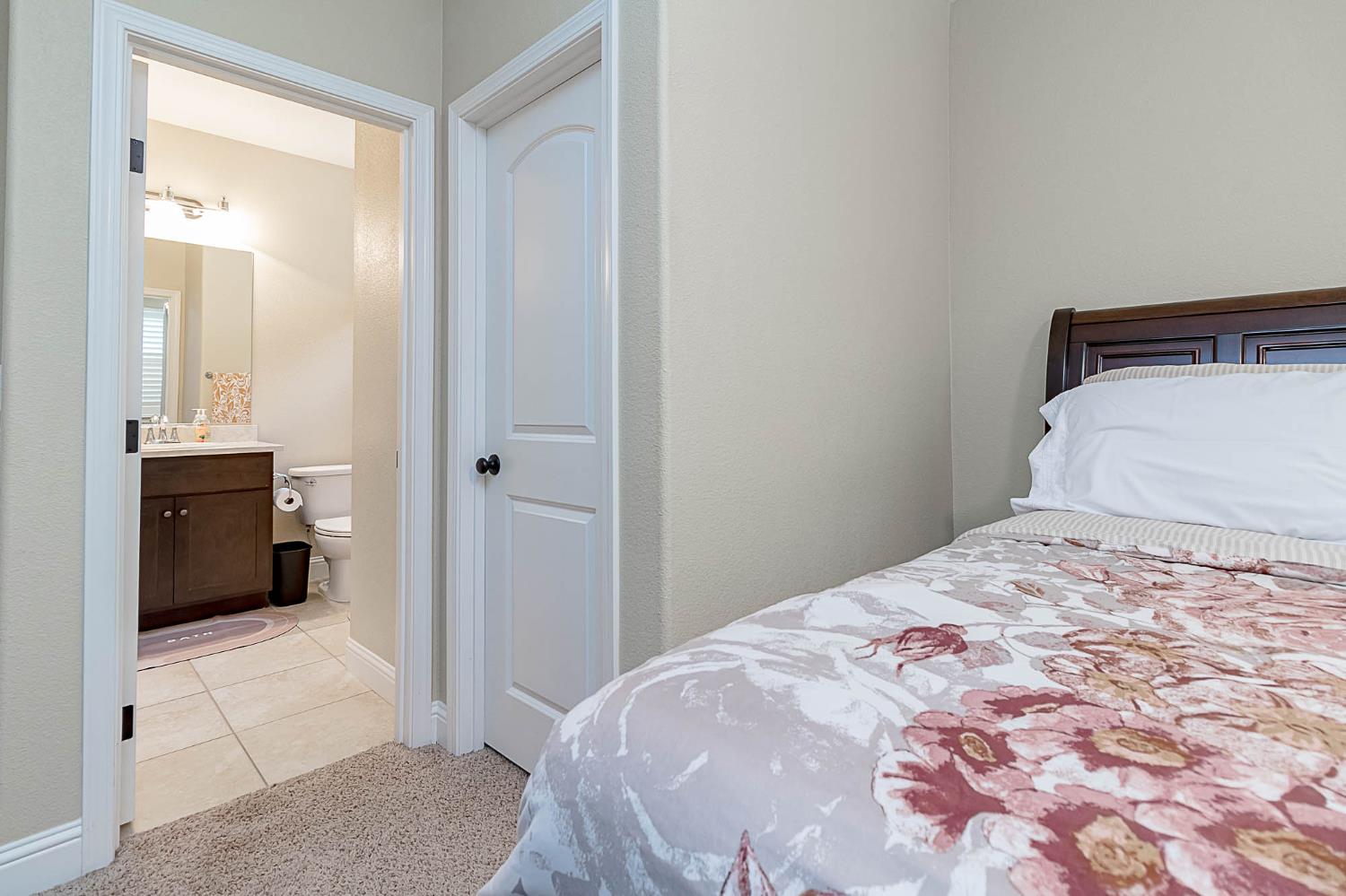 Detail Gallery Image 19 of 38 For 582 Pasture Ave, Lathrop,  CA 95330 - 4 Beds | 3 Baths
