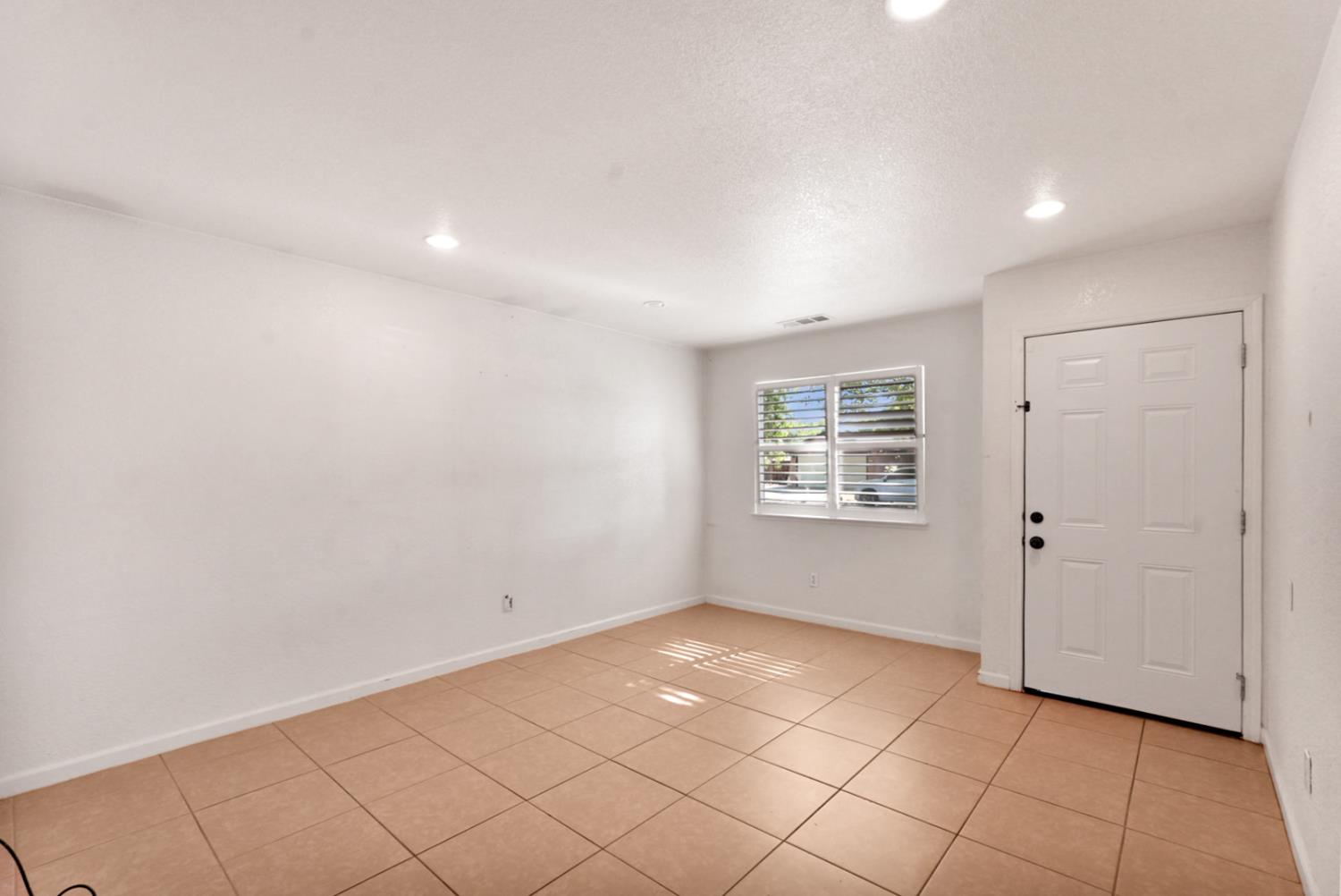 Ronald Court, Modesto, California image 5
