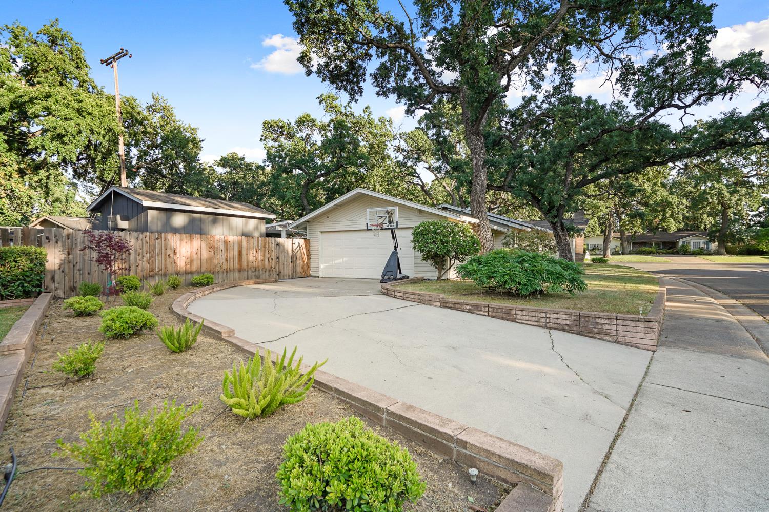 Detail Gallery Image 69 of 79 For 2321 Bonniebrook Dr, Stockton,  CA 95207 - 3 Beds | 2/1 Baths