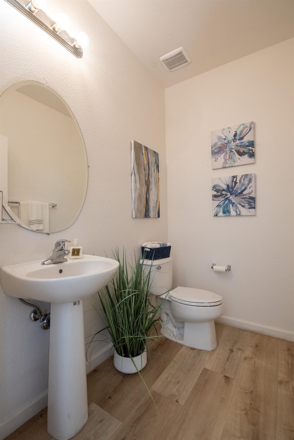 Detail Gallery Image 23 of 59 For 3012 Edgeview Dr, Modesto,  CA 95355 - 5 Beds | 3/1 Baths