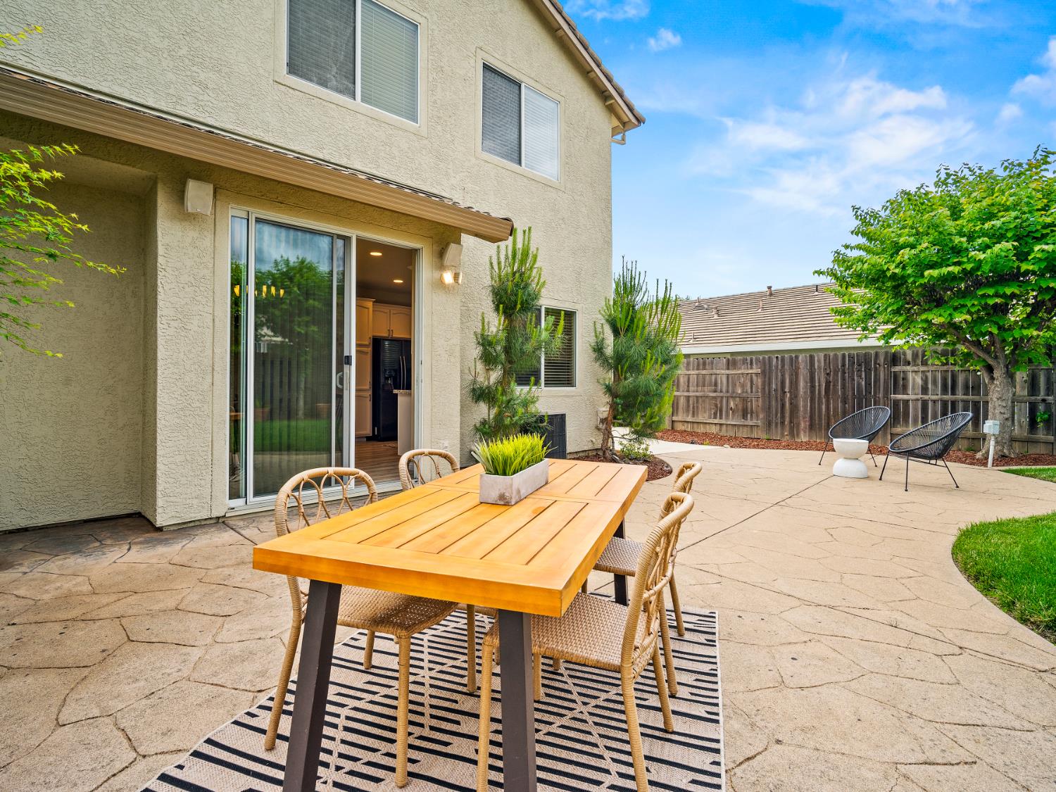 Farrell Court, Folsom, California image 40