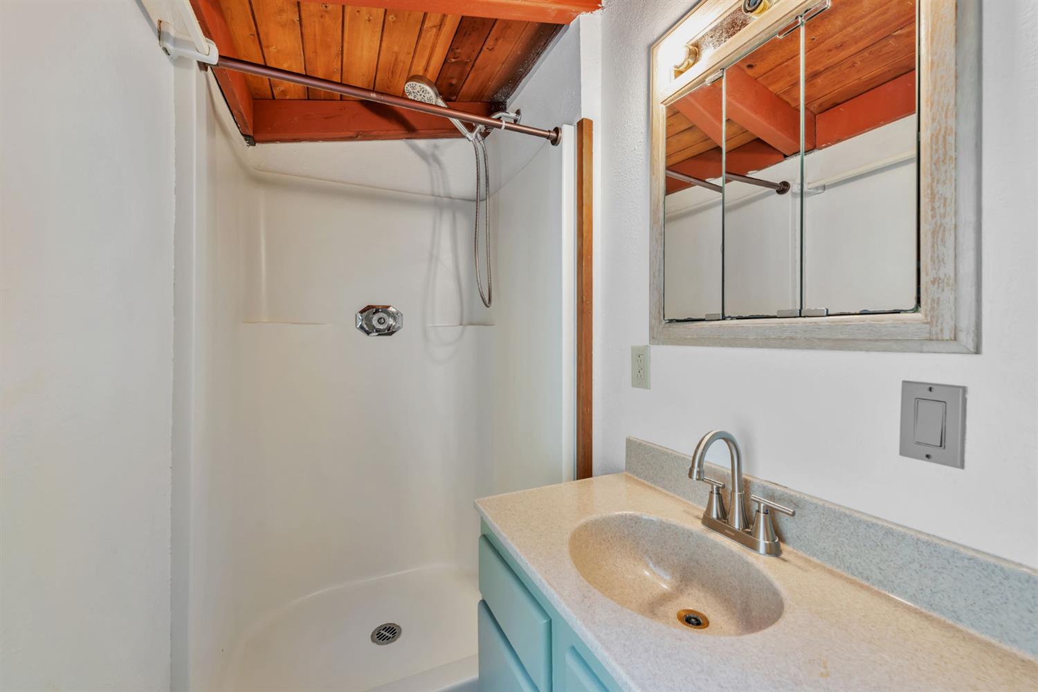 Detail Gallery Image 15 of 40 For 2300 Indian Rock Rd, Cool,  CA 95614 - 2 Beds | 2 Baths