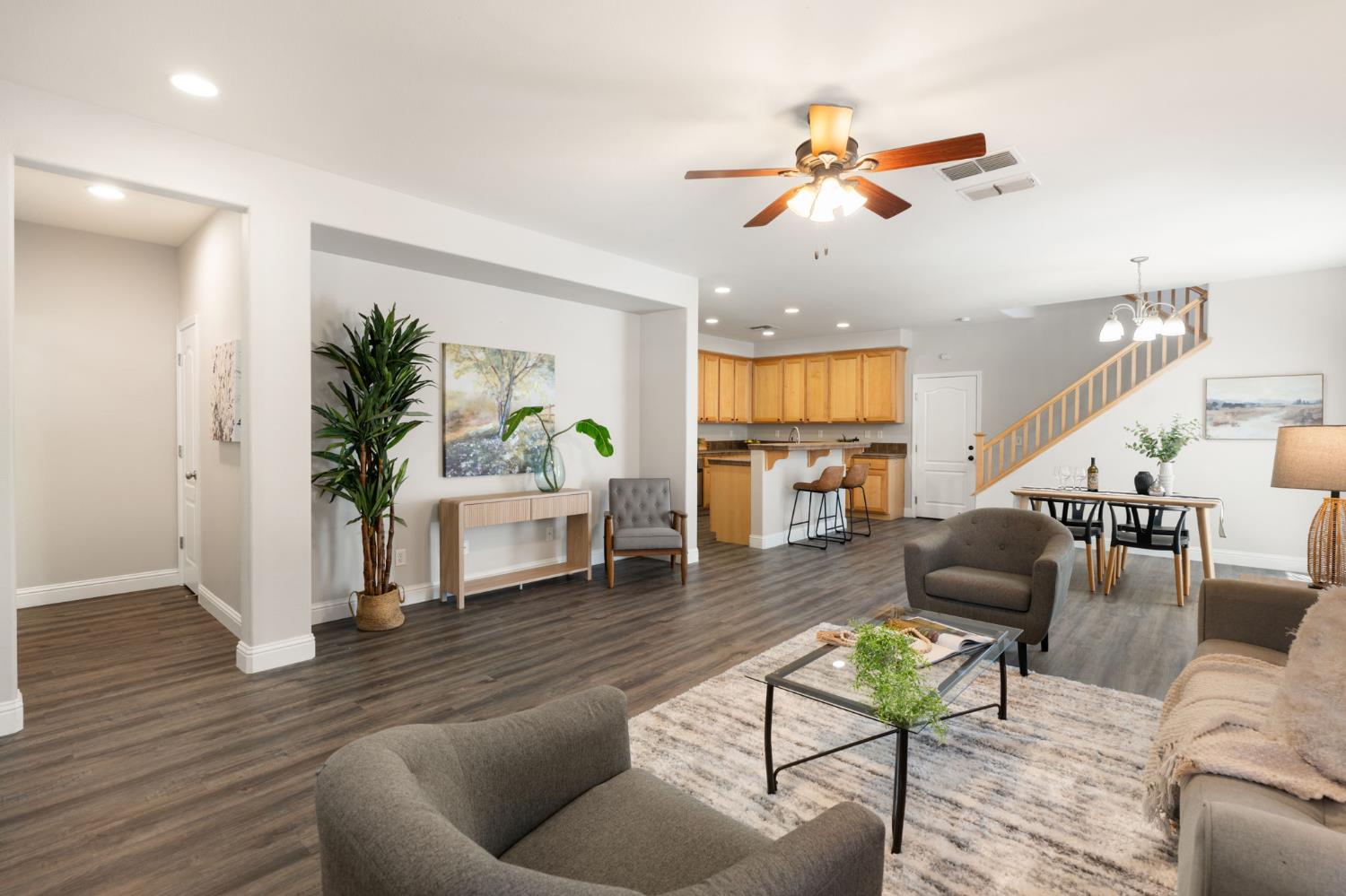Detail Gallery Image 6 of 31 For 3227 Portage Way, Sacramento,  CA 95835 - 3 Beds | 2/1 Baths
