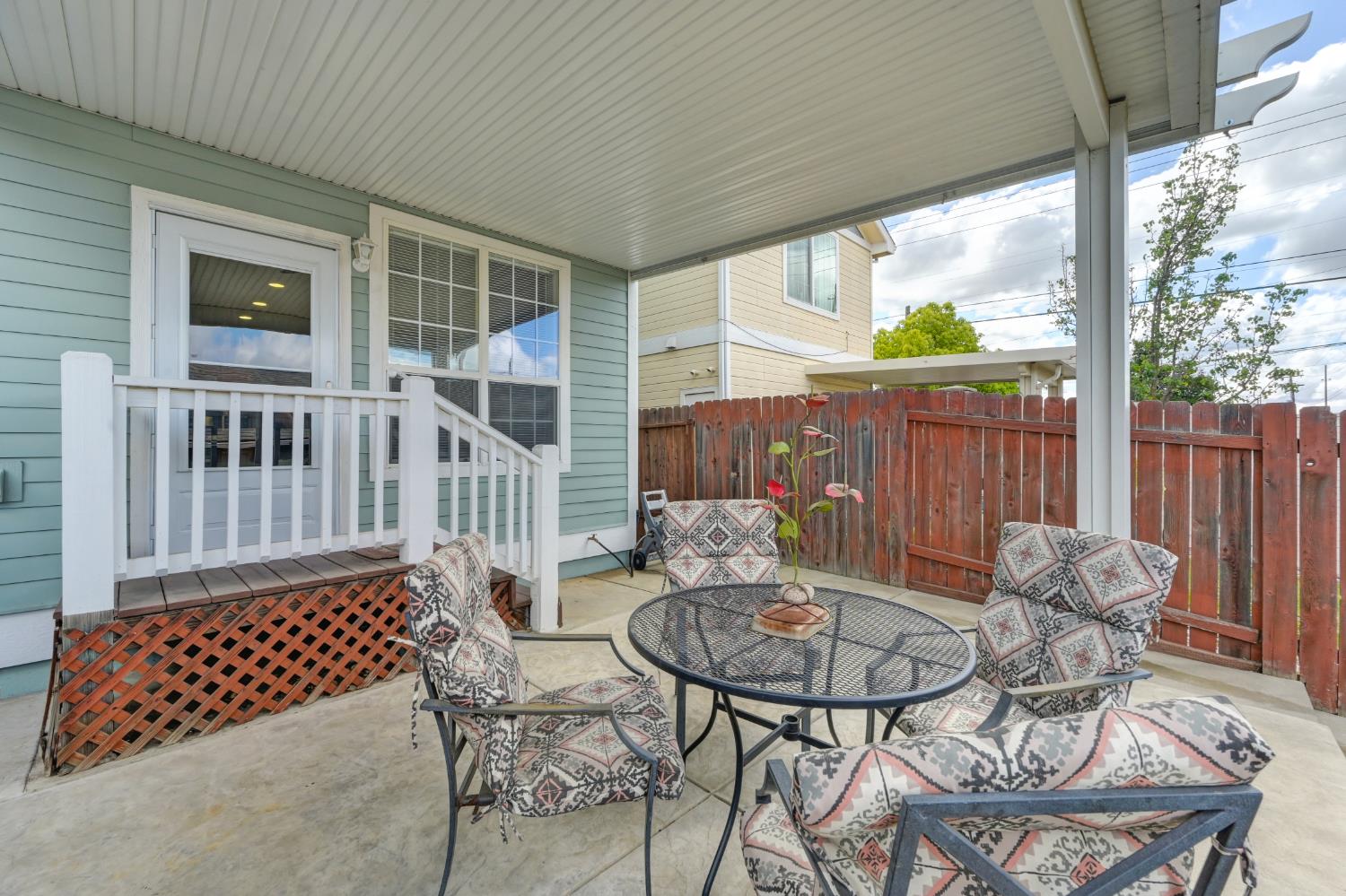 Detail Gallery Image 30 of 37 For 105 Hickory St, Roseville,  CA 95678 - 3 Beds | 2/1 Baths
