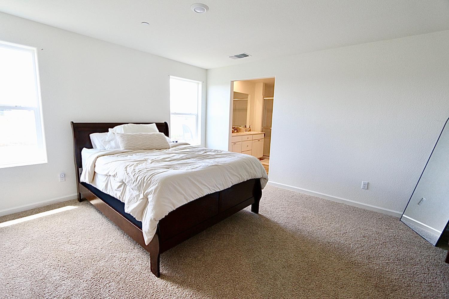 Detail Gallery Image 11 of 26 For 2216 Rick Dr, Marysville,  CA 95901 - 5 Beds | 3 Baths