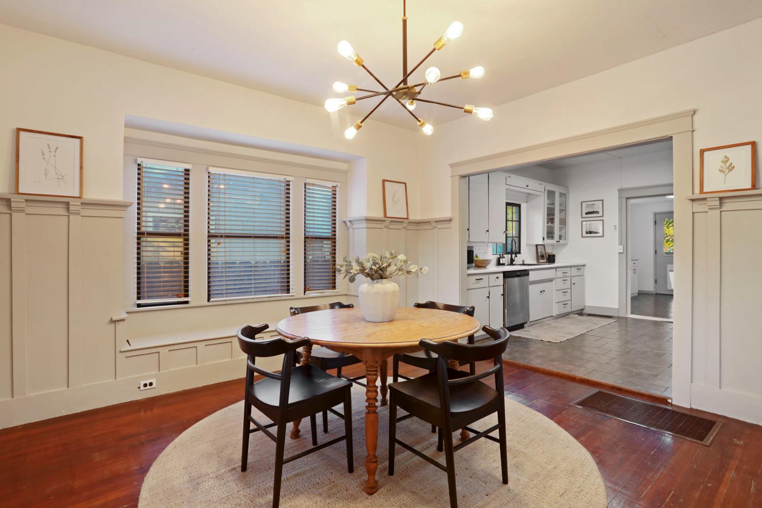 Detail Gallery Image 4 of 30 For 526 Mitchell Ave, Turlock,  CA 95380 - 4 Beds | 1 Baths