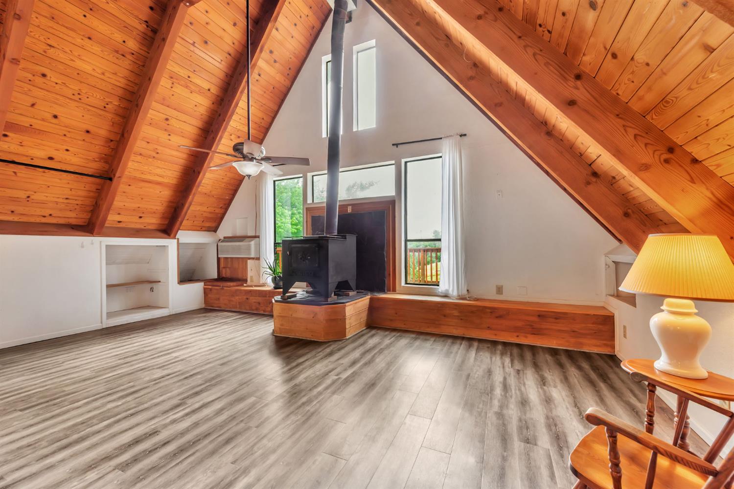 Detail Gallery Image 6 of 40 For 2300 Indian Rock Rd, Cool,  CA 95614 - 2 Beds | 2 Baths