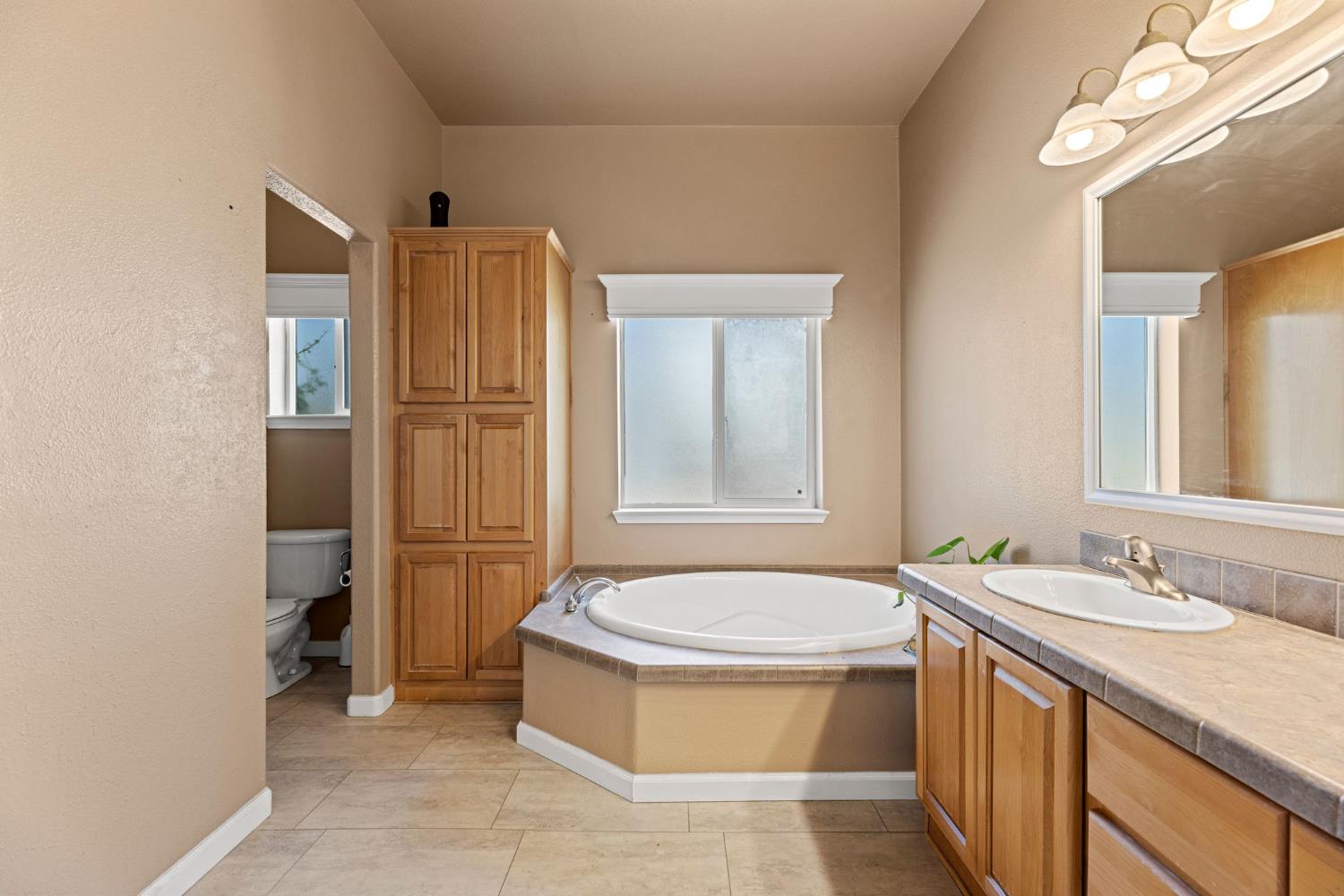 Detail Gallery Image 38 of 60 For 8378 Creek Way, –,  CA 95977 - 4 Beds | 2 Baths