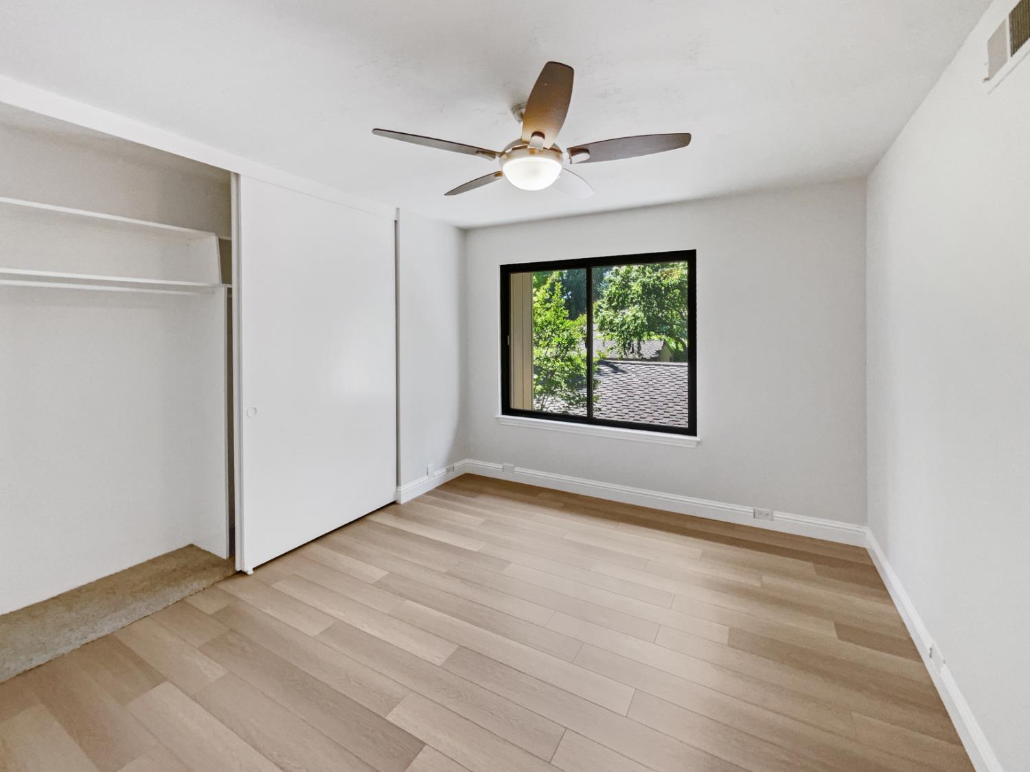 Photo #19: 225062142 Listing: Photo #19