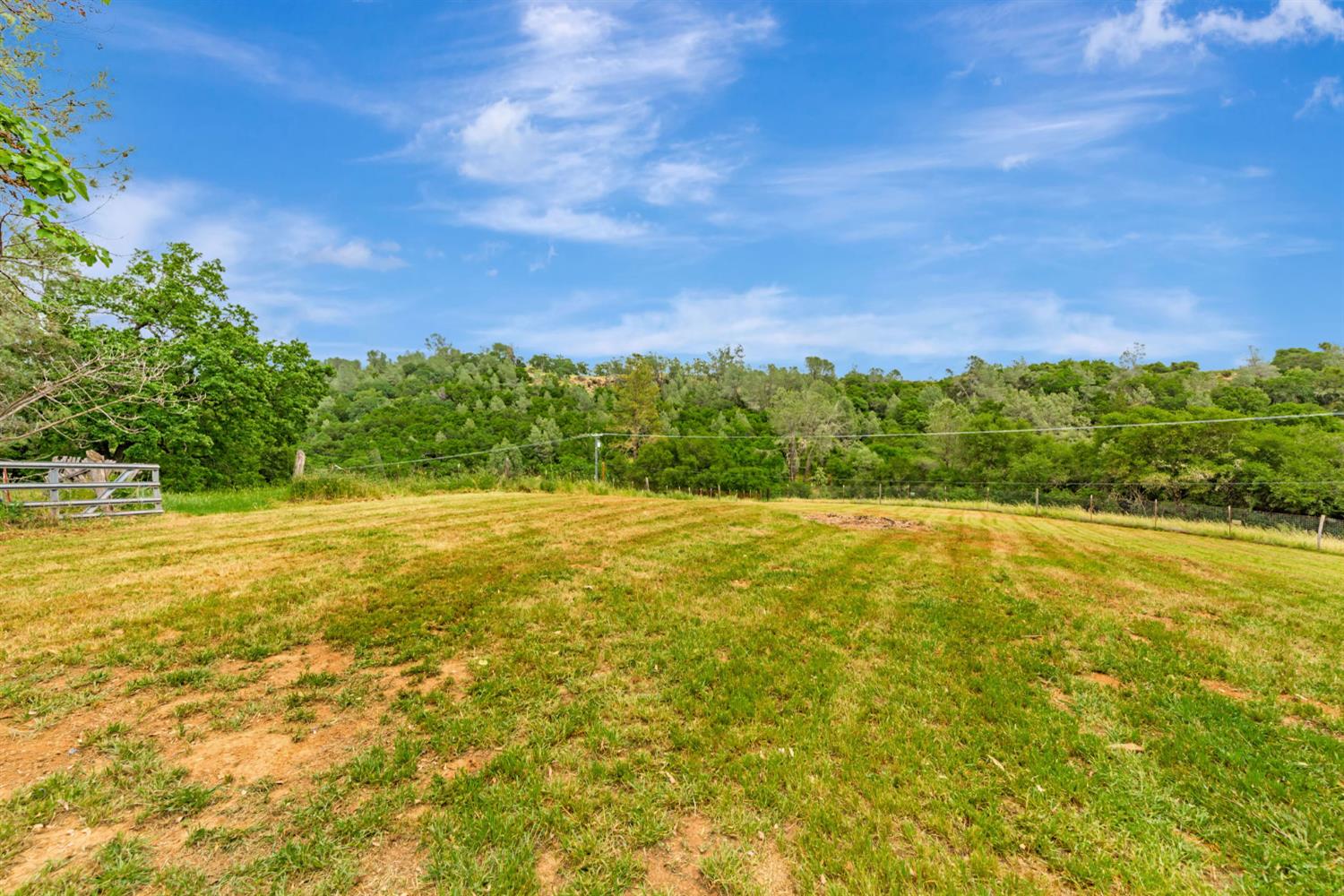 Detail Gallery Image 3 of 40 For 2300 Indian Rock Rd, Cool,  CA 95614 - 2 Beds | 2 Baths