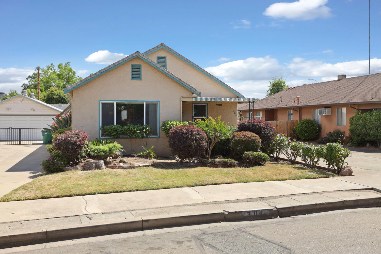 Detail Gallery Image 38 of 39 For 304 E Tokay St, Lodi,  CA 95240 - 2 Beds | 2 Baths