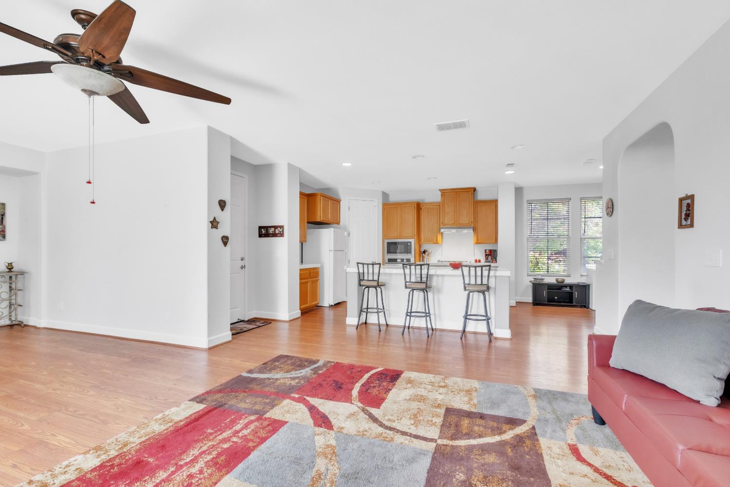 Detail Gallery Image 18 of 43 For 1073 Bronco Dr, Plumas Lake,  CA 95961 - 4 Beds | 2 Baths