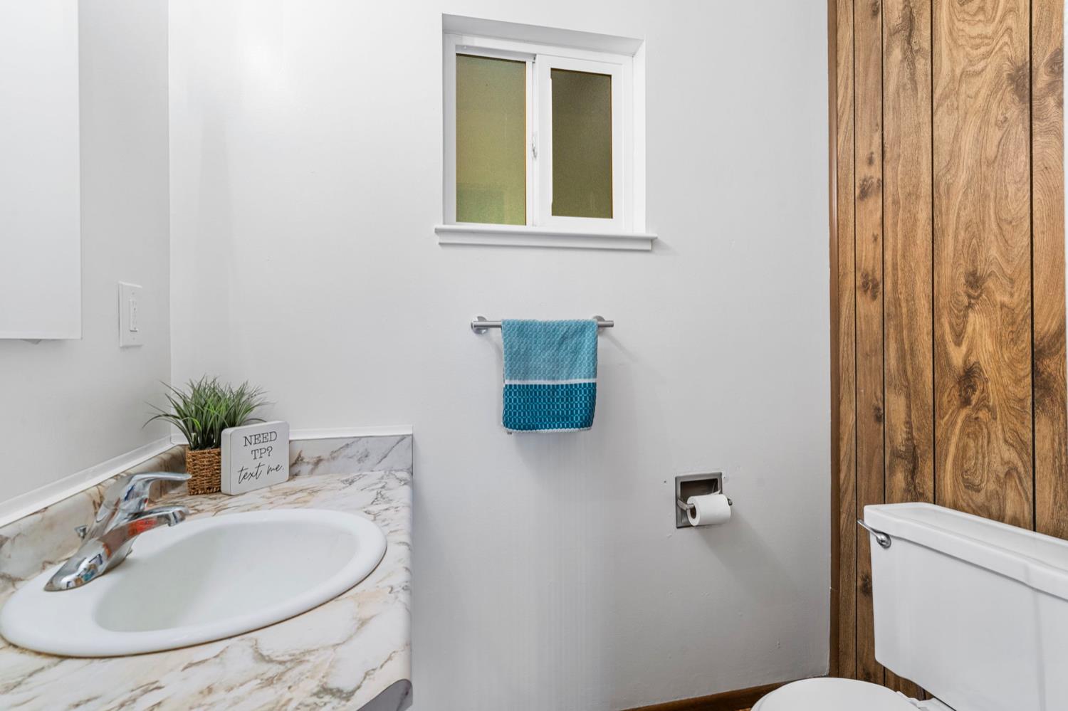 Detail Gallery Image 32 of 49 For 3920 S Escalon Bellota Rd, Farmington,  CA 95230 - 3 Beds | 1/1 Baths