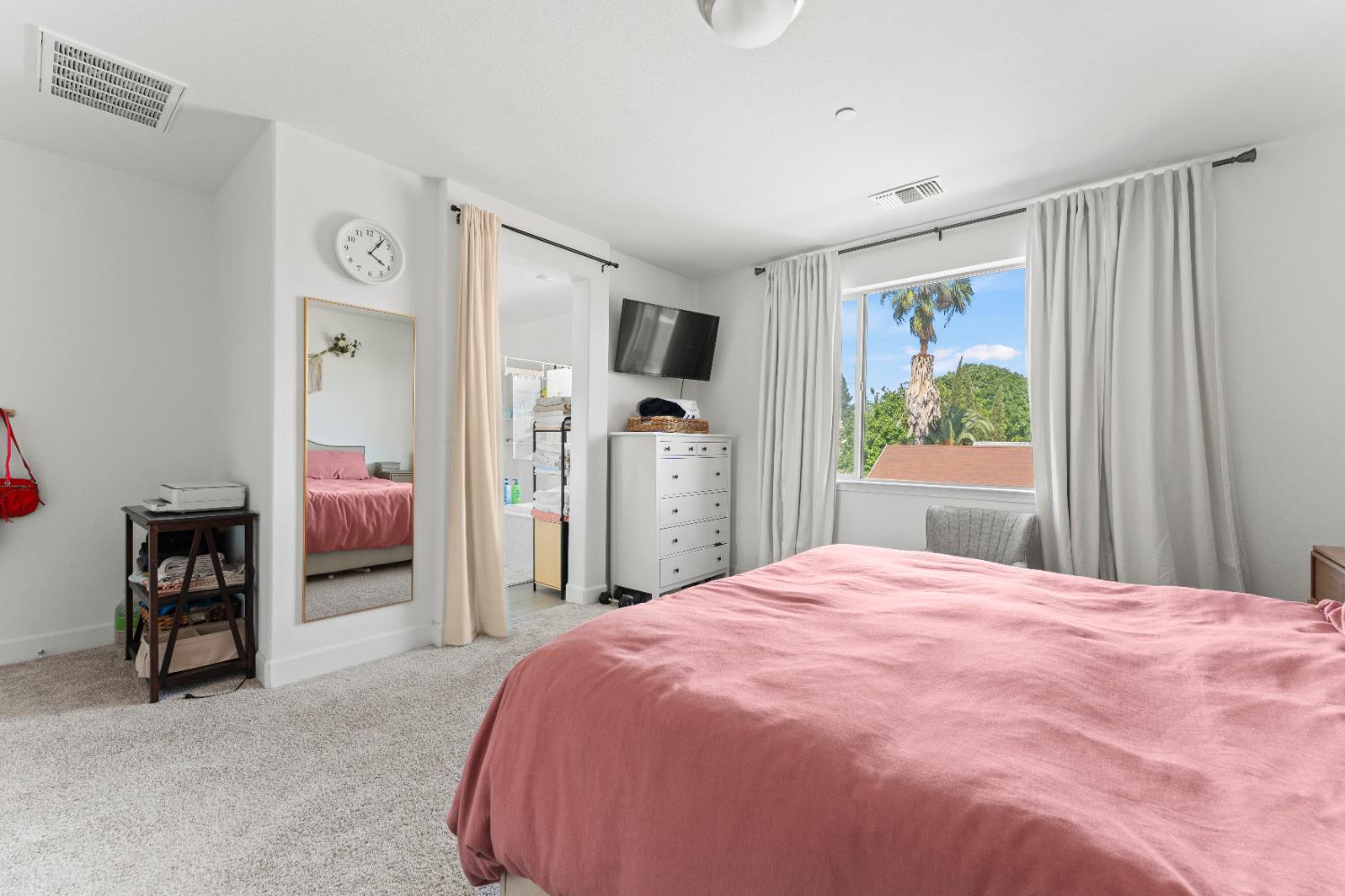 Detail Gallery Image 21 of 44 For 7744 Pullet Ct, Antelope,  CA 95843 - 5 Beds | 3 Baths