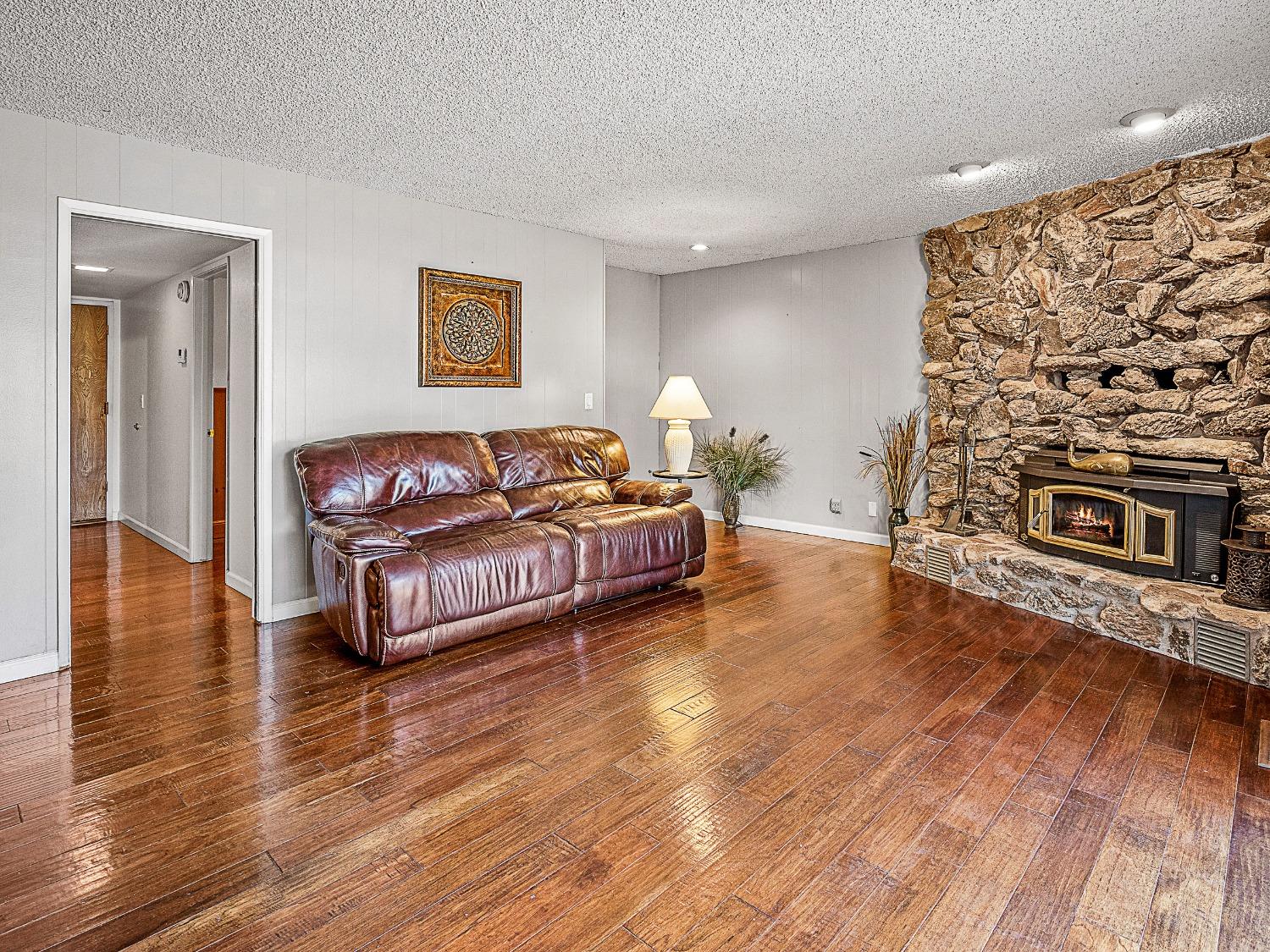 Detail Gallery Image 10 of 36 For 3620 Montclair Rd, Cameron Park,  CA 95682 - 4 Beds | 3 Baths