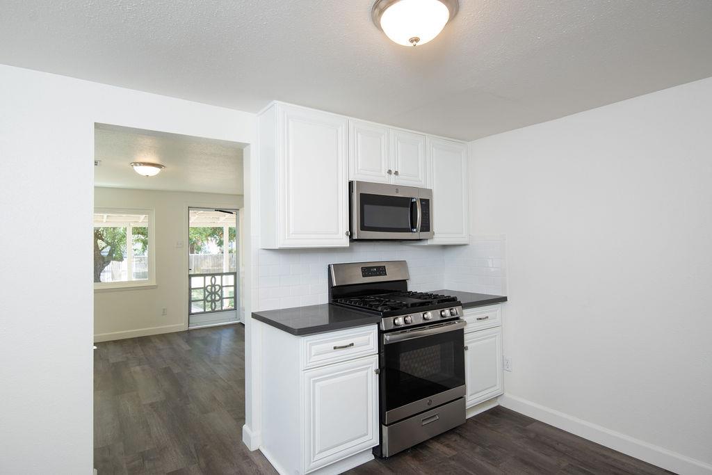 Detail Gallery Image 8 of 14 For 1541 Pearl St, Modesto,  CA 95350 - 2 Beds | 1 Baths