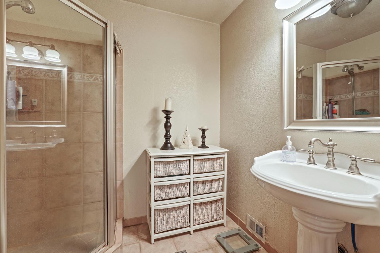 Detail Gallery Image 29 of 51 For 8607 Treasure Ave, Stockton,  CA 95212 - 3 Beds | 3 Baths