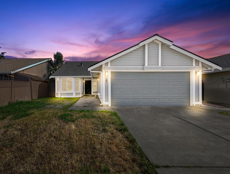 Peach Leaf Court, Sacramento, California image 1