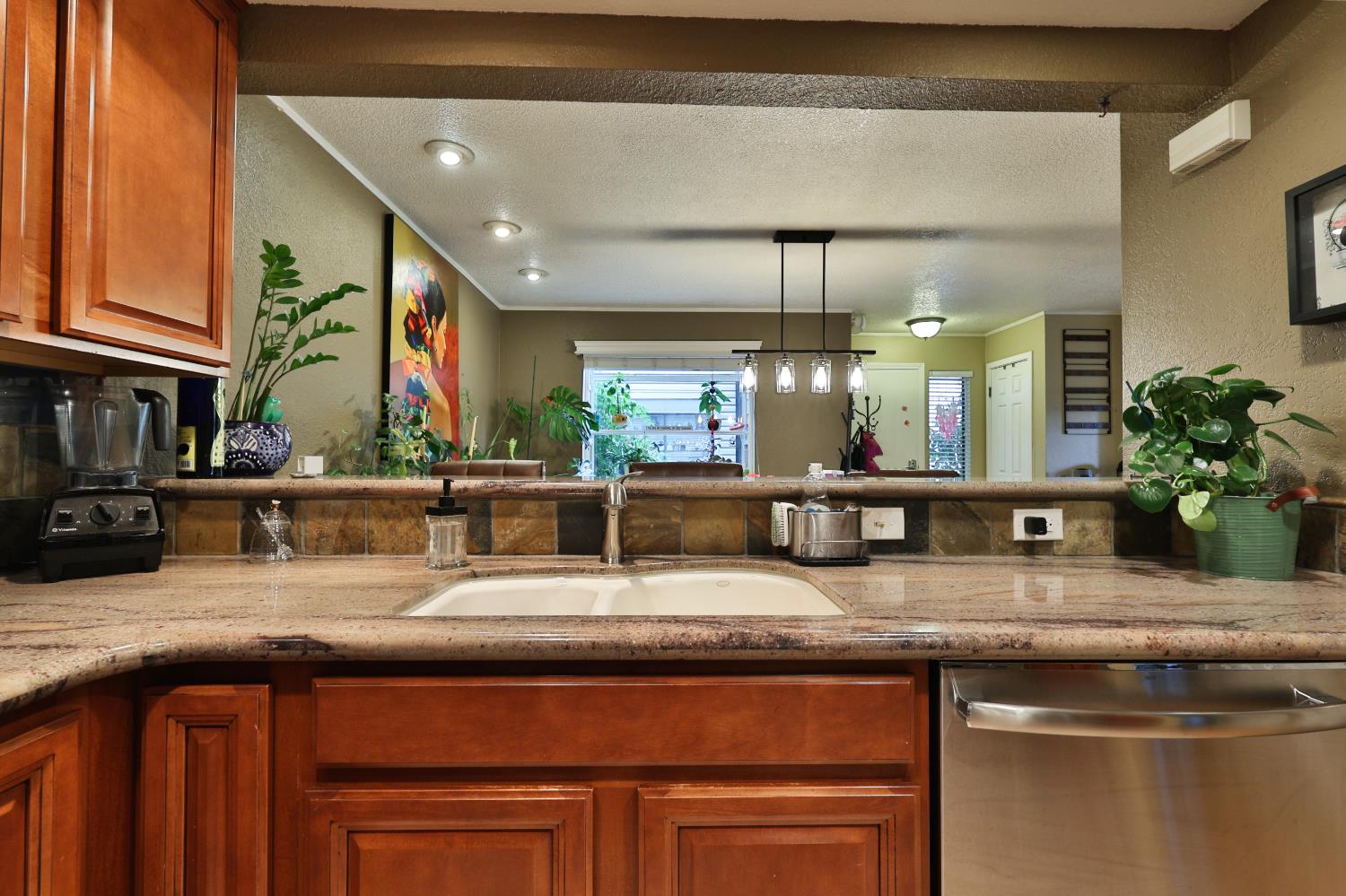 Hurley Way #3, Sacramento, California image 11