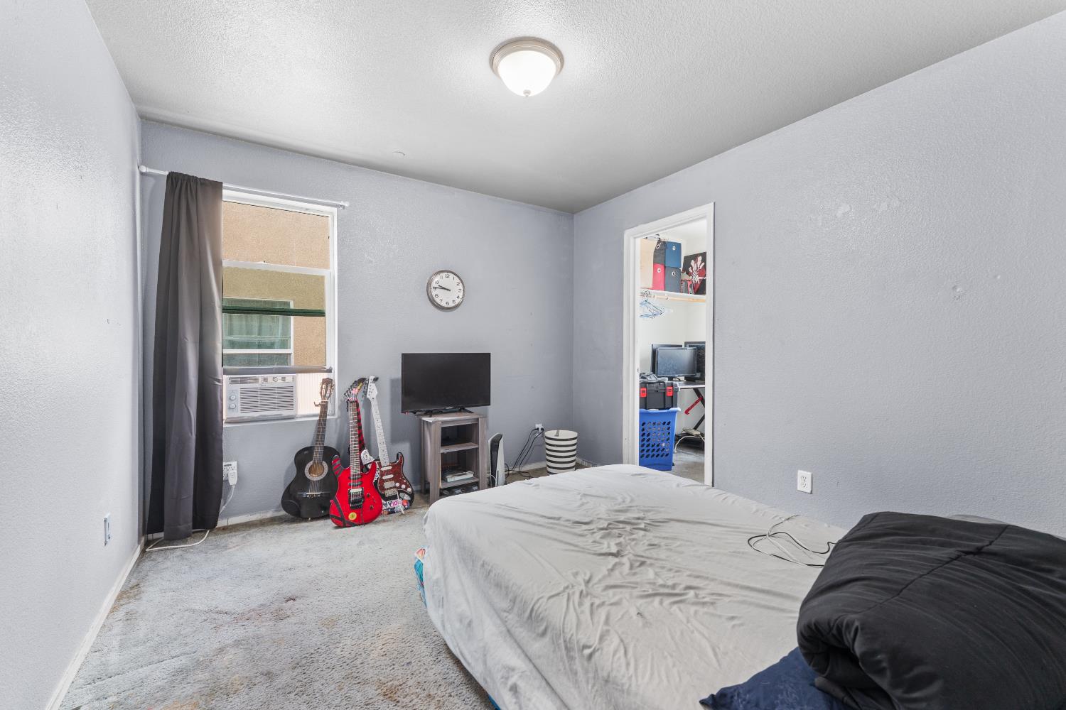 Detail Gallery Image 31 of 59 For 8269 Red Rock Dr, Sacramento,  CA 95829 - 4 Beds | 2/1 Baths