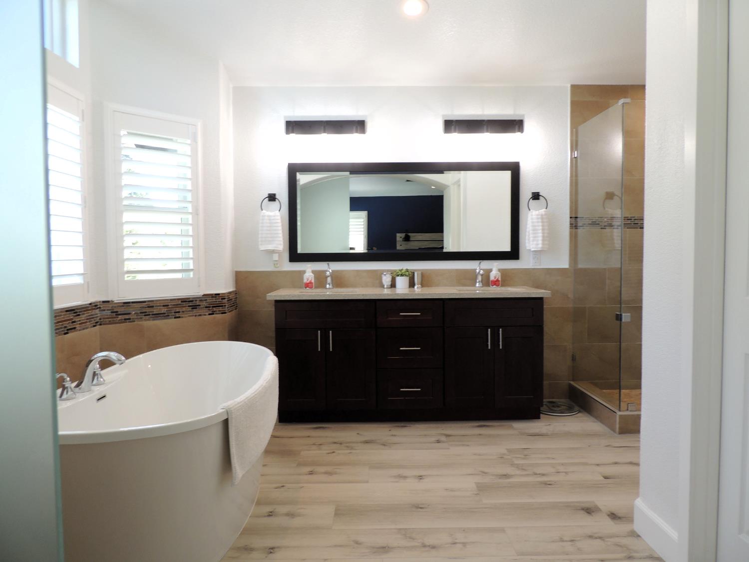 Detail Gallery Image 32 of 45 For 8979 Giant Panda Dr, Sacramento,  CA 95829 - 4 Beds | 3 Baths