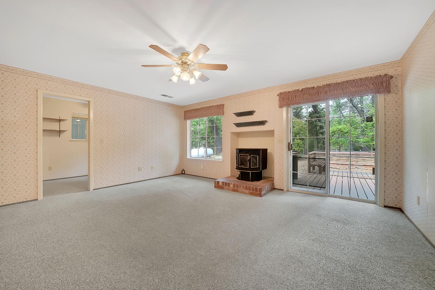 Detail Gallery Image 4 of 36 For 23431 Fortress Way, Pioneer,  CA 95666 - 3 Beds | 2 Baths