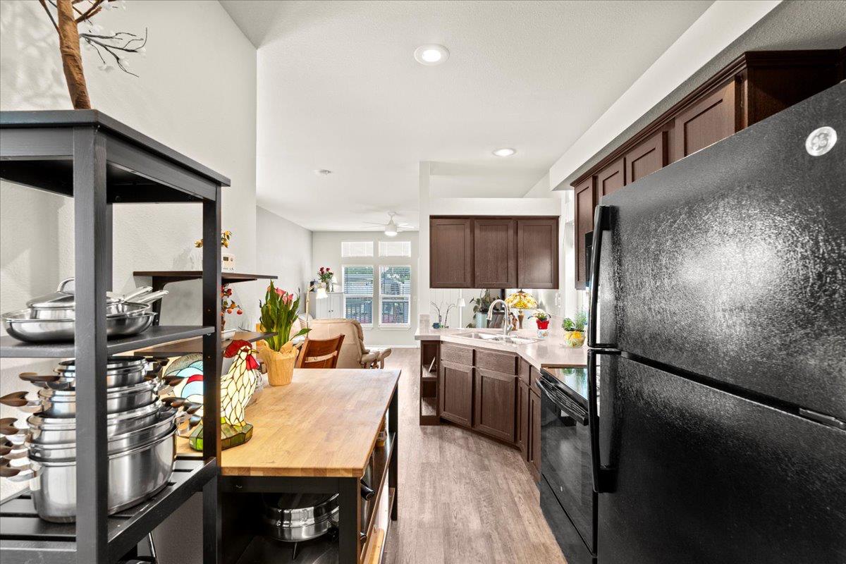 Detail Gallery Image 7 of 21 For 4800 Auburn Folsom Rd 70, Loomis,  CA 95650 - 1 Beds | 1 Baths
