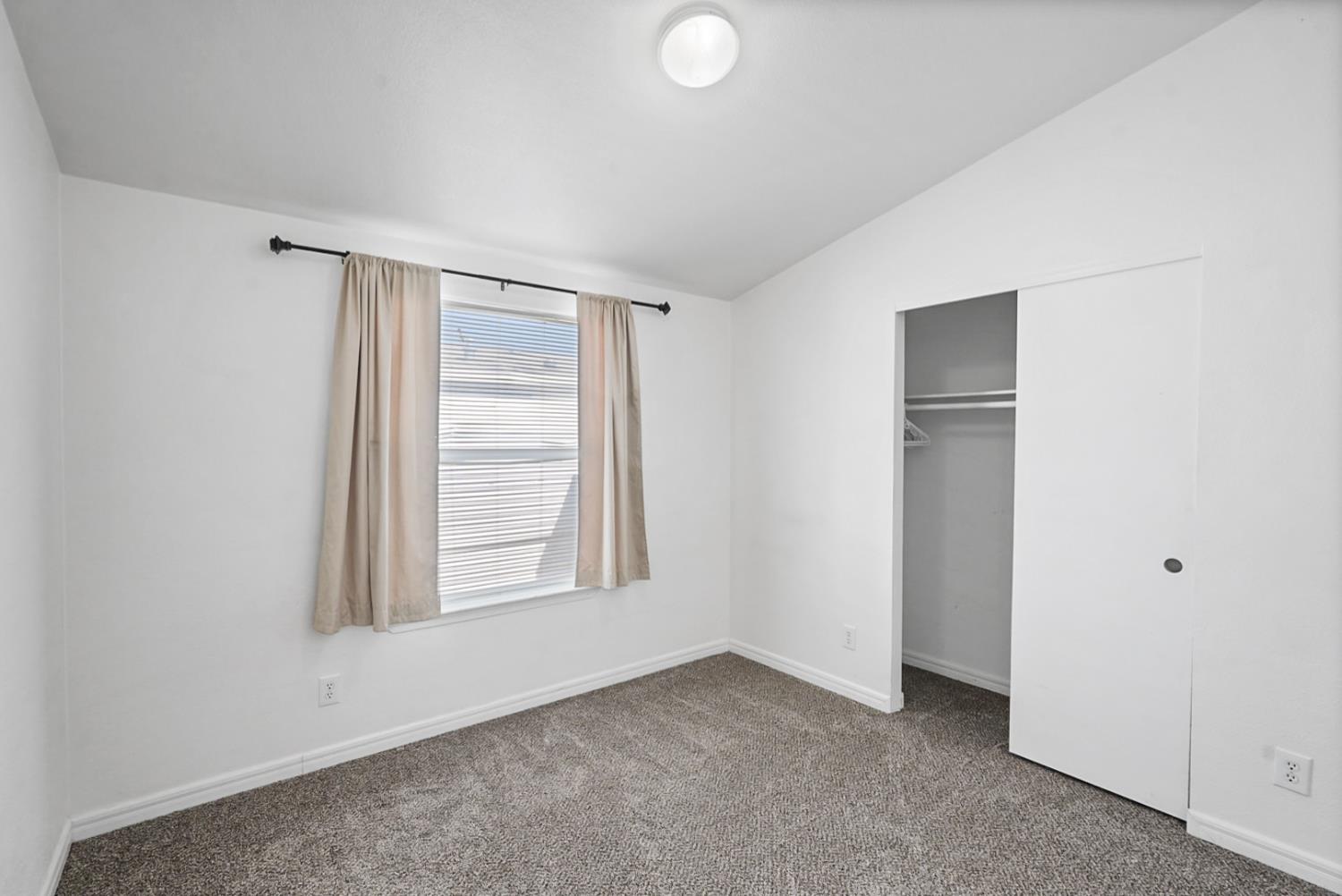 Detail Gallery Image 9 of 20 For 19690 N Hwy 99 8, Acampo,  CA 95220 - 3 Beds | 2 Baths