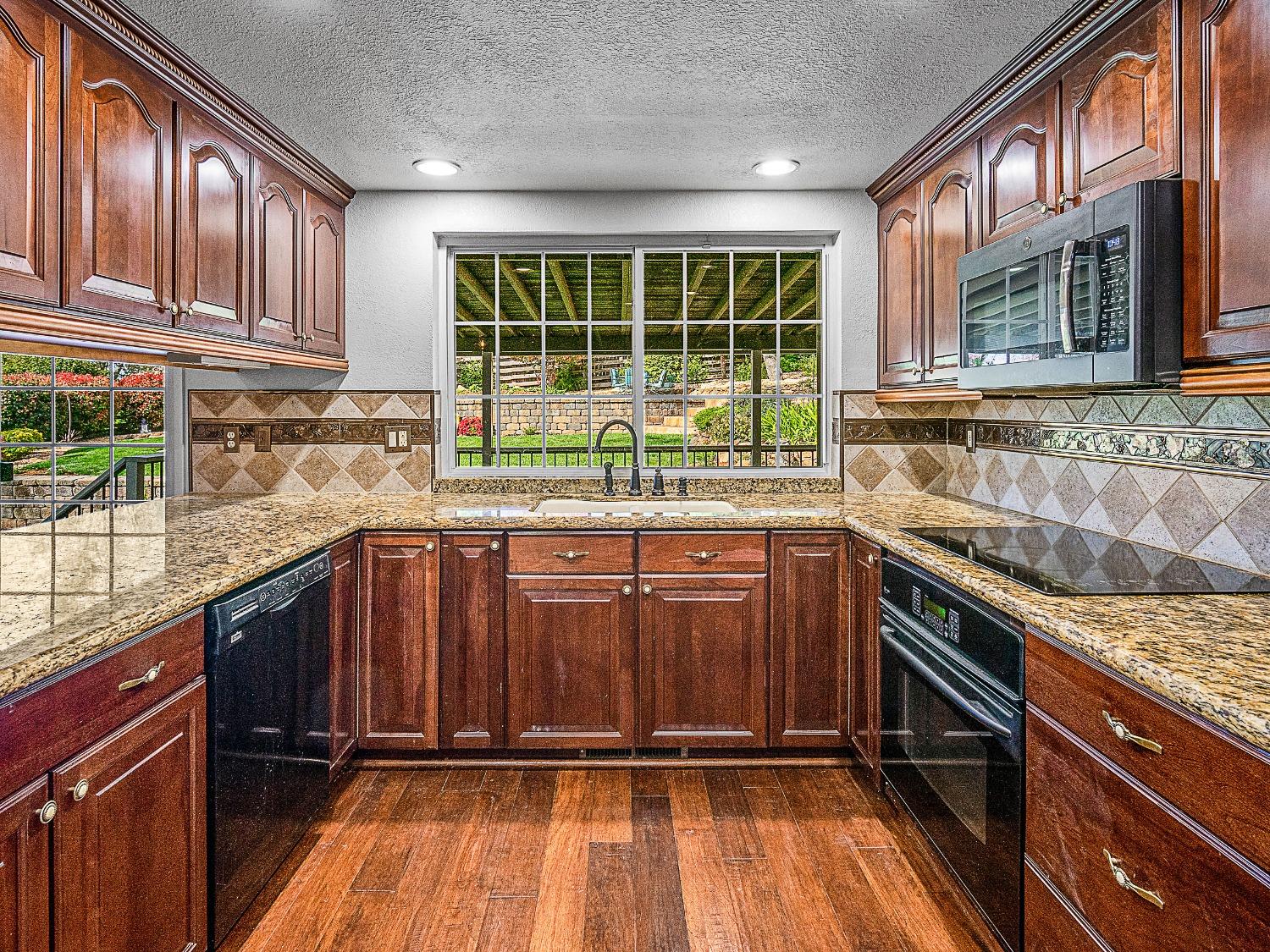 Detail Gallery Image 5 of 36 For 3620 Montclair Rd, Cameron Park,  CA 95682 - 4 Beds | 3 Baths