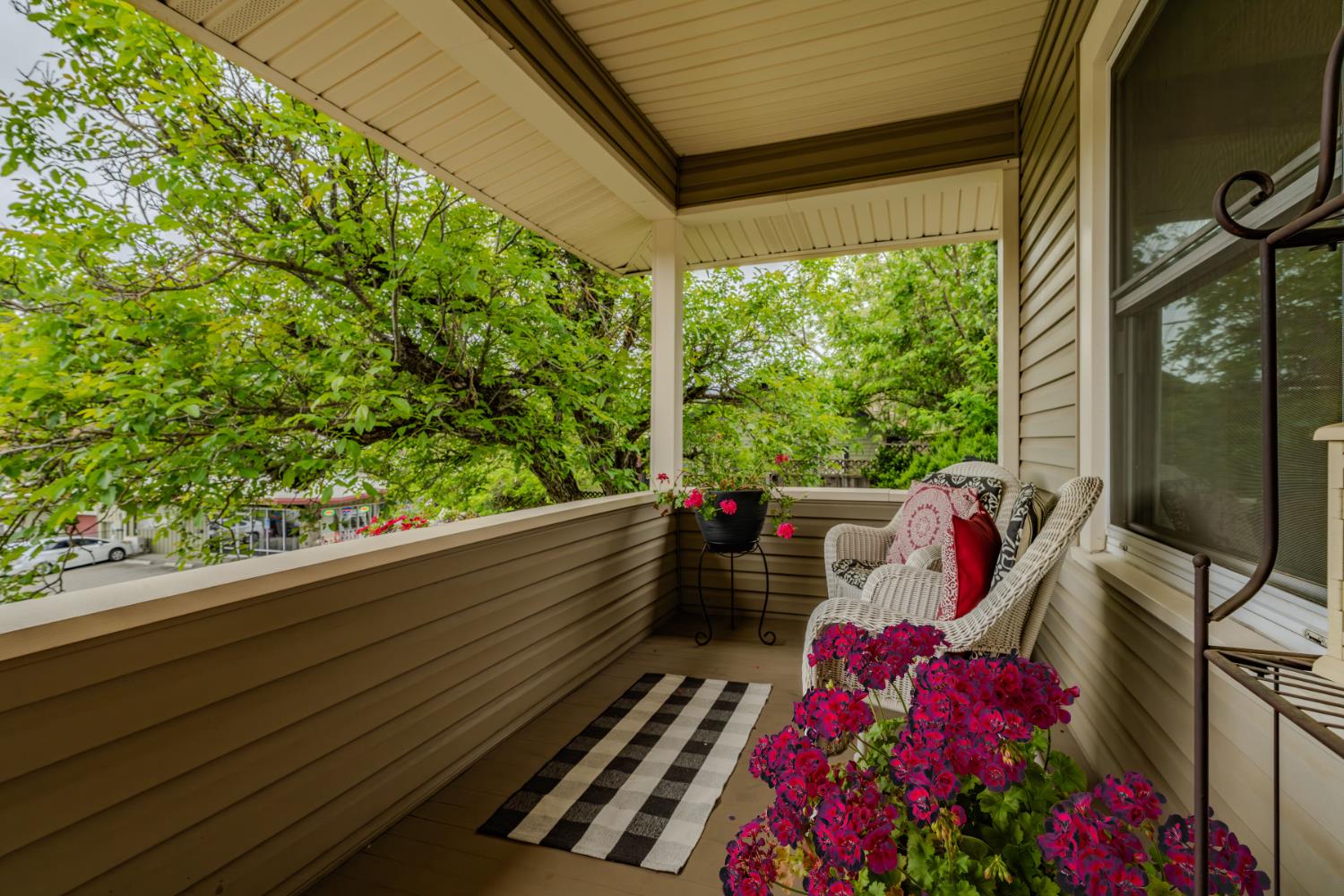 Detail Gallery Image 17 of 72 For 315 Water St, Jackson,  CA 95642 - 3 Beds | 1/1 Baths