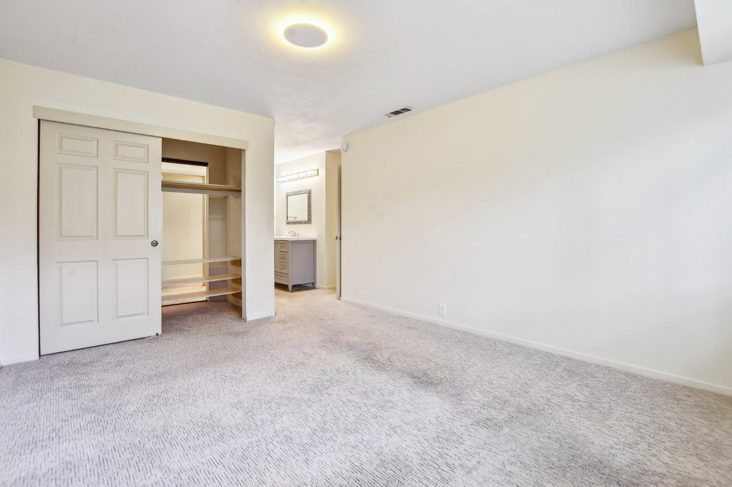Hurley Way #36, Sacramento, California image 16