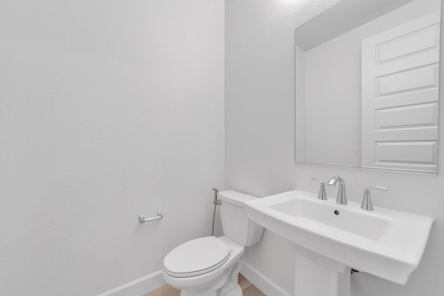Detail Gallery Image 8 of 61 For 5092 Gold Rush Dr, Folsom,  CA 95630 - 4 Beds | 3/1 Baths