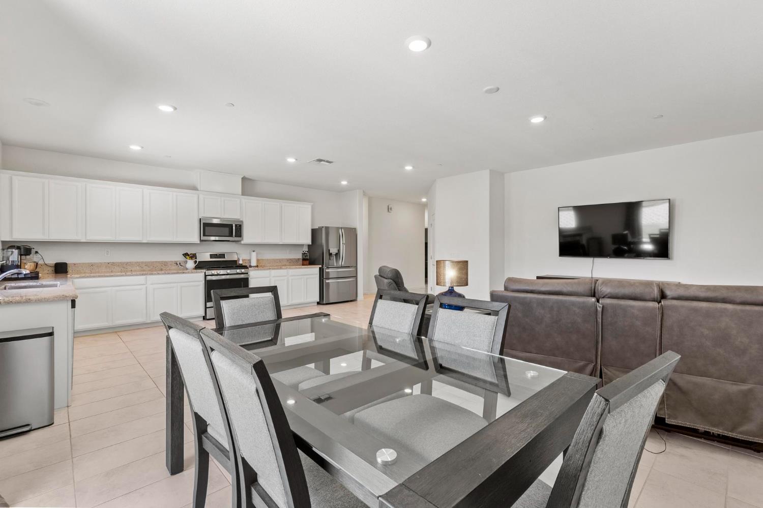 Bossa Nova Way, Roseville, California image 31