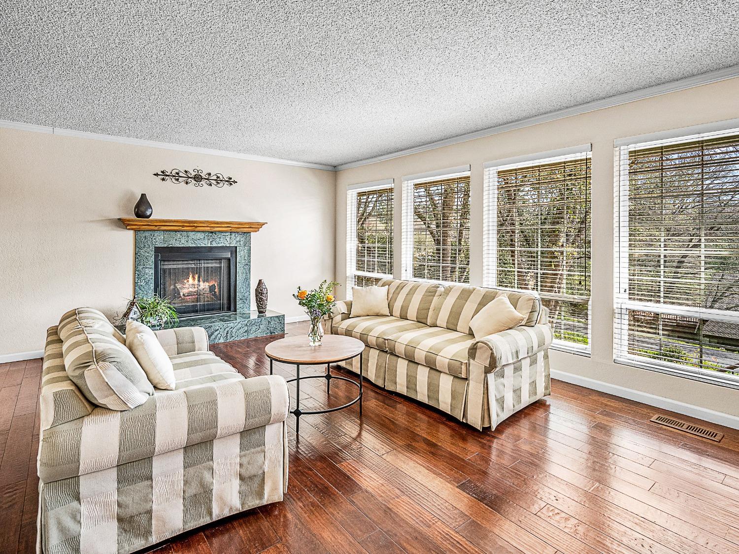 Detail Gallery Image 12 of 36 For 3620 Montclair Rd, Cameron Park,  CA 95682 - 4 Beds | 3 Baths
