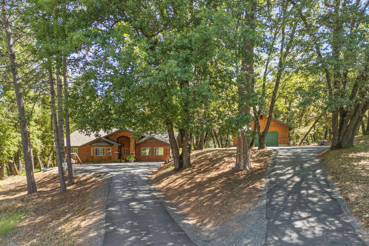 Auburn Road, Grass Valley, California image 46