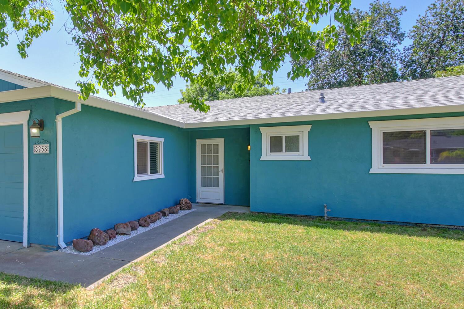Detail Gallery Image 4 of 35 For 8258 Cordelia Cir, Citrus Heights,  CA 95621 - 3 Beds | 1 Baths
