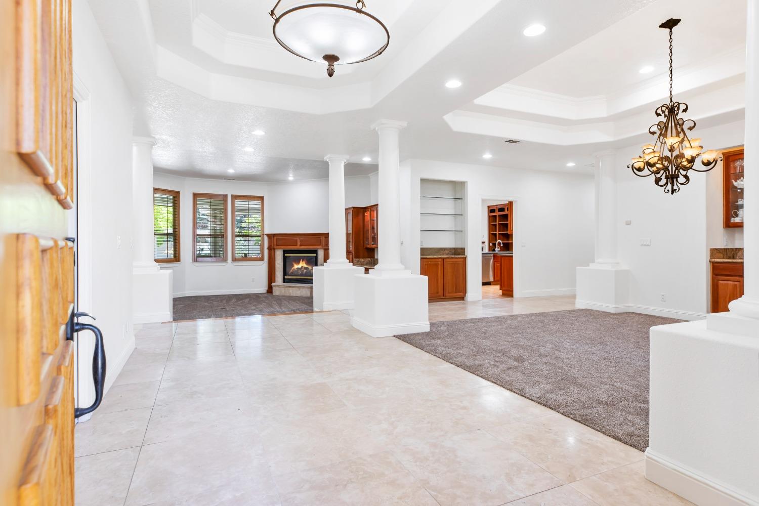 Detail Gallery Image 29 of 77 For 5000 Peach Blossom Ln, Oakdale,  CA 95361 - 5 Beds | 3/1 Baths