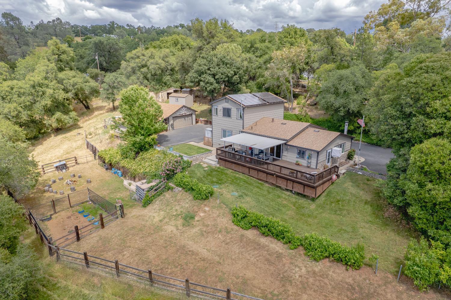 Detail Gallery Image 1 of 63 For 257 Cheyenne Ln, Auburn,  CA 95603 - 3 Beds | 3 Baths
