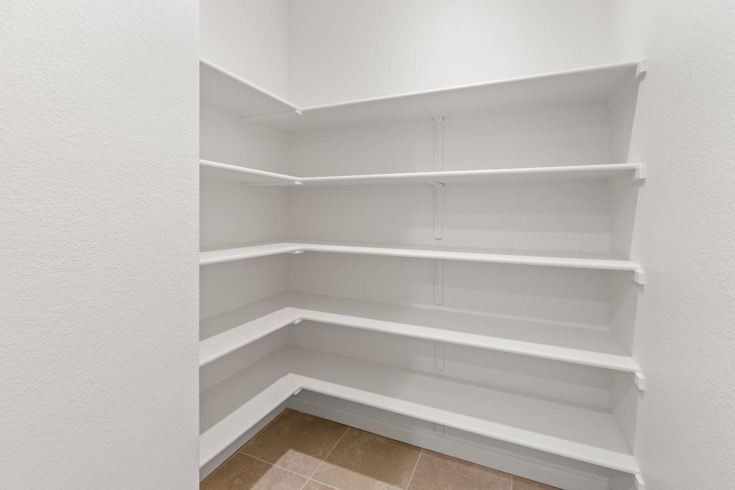 Detail Gallery Image 36 of 42 For 7450 Hanfield Dr, Sacramento,  CA 95829 - 4 Beds | 3/1 Baths