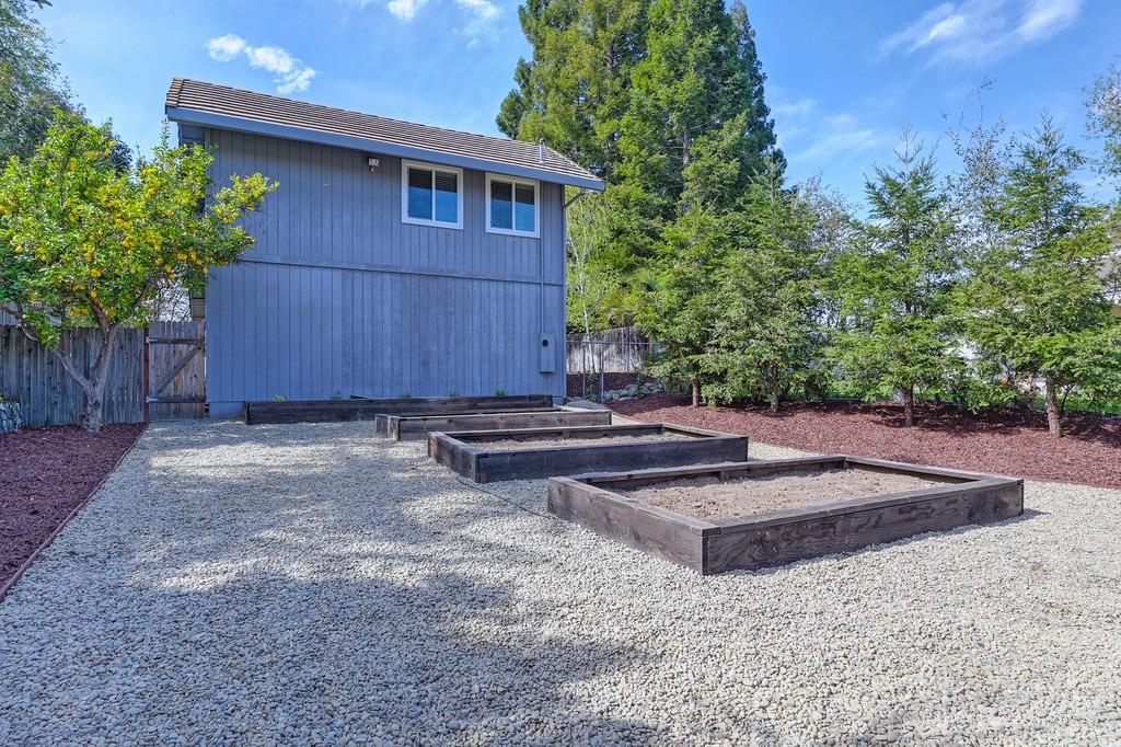 Detail Gallery Image 59 of 73 For 8224 Shadowood Ct, Granite Bay,  CA 95746 - 4 Beds | 2/1 Baths