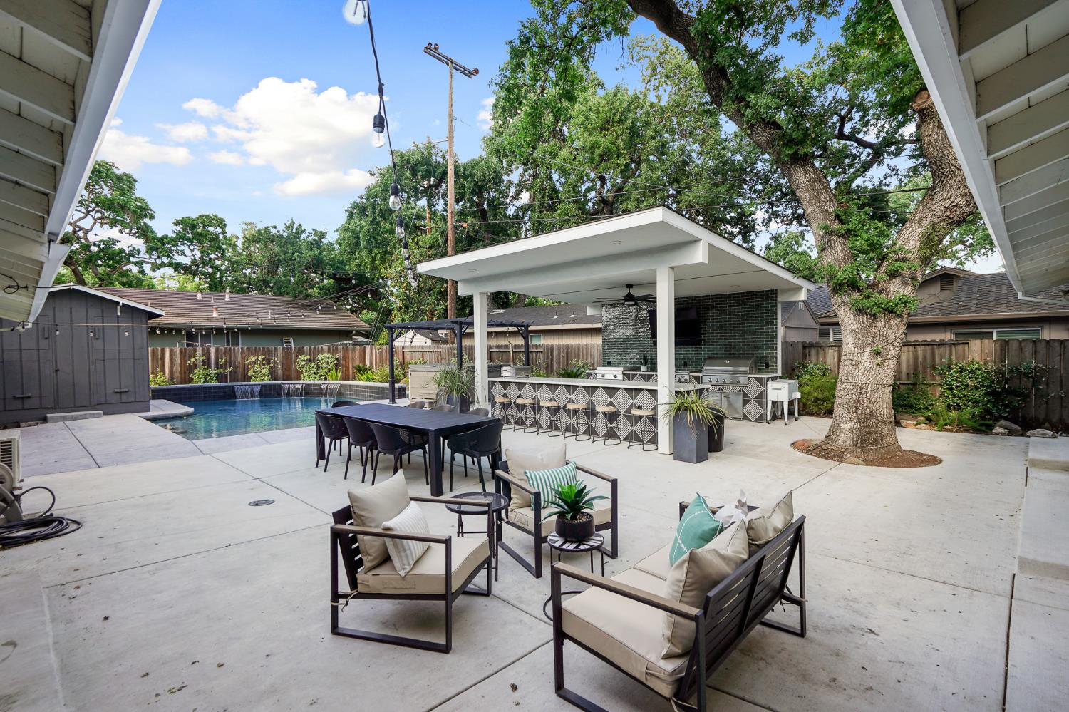 Detail Gallery Image 47 of 79 For 2321 Bonniebrook Dr, Stockton,  CA 95207 - 3 Beds | 2/1 Baths
