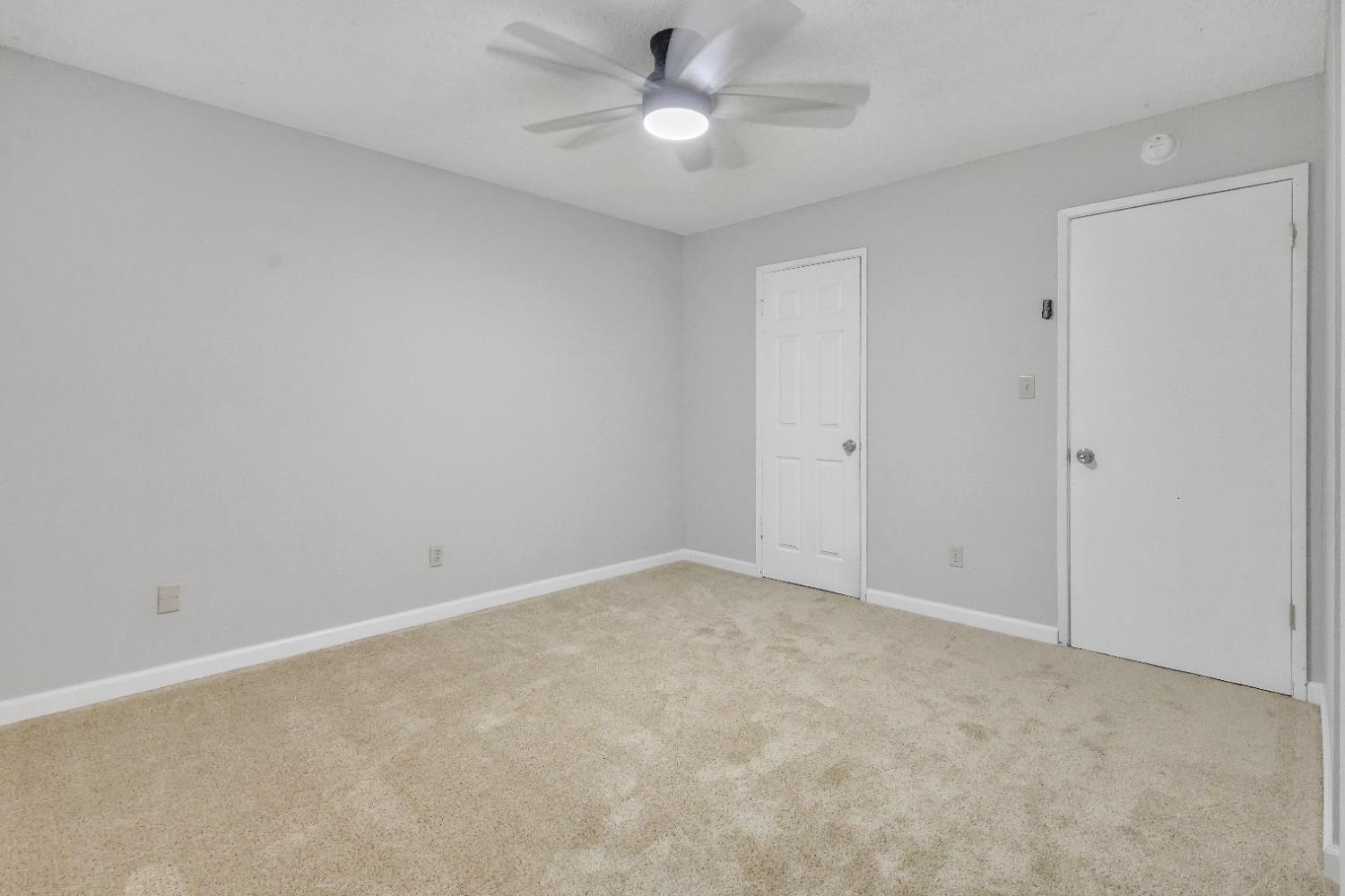 Detail Gallery Image 8 of 18 For 909 Meadowview Dr, Galt,  CA 95632 - 3 Beds | 2 Baths