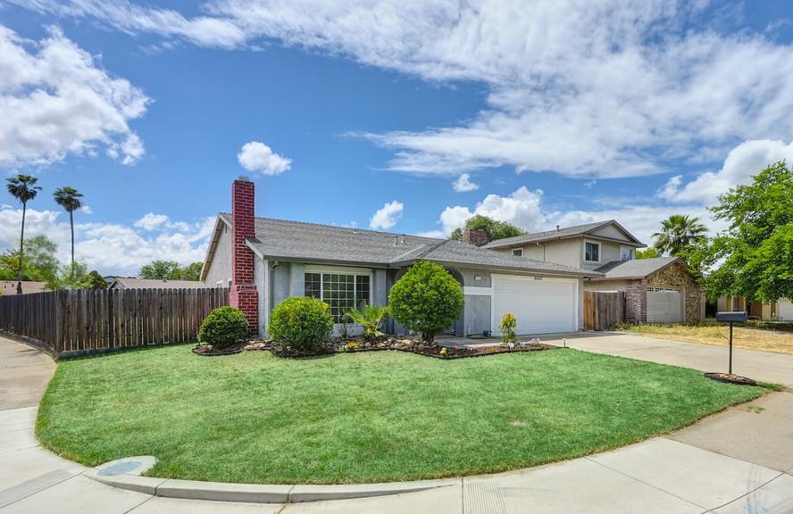 Detail Gallery Image 1 of 33 For 9620 Countryroads Dr, Sacramento,  CA 95827 - 4 Beds | 2 Baths