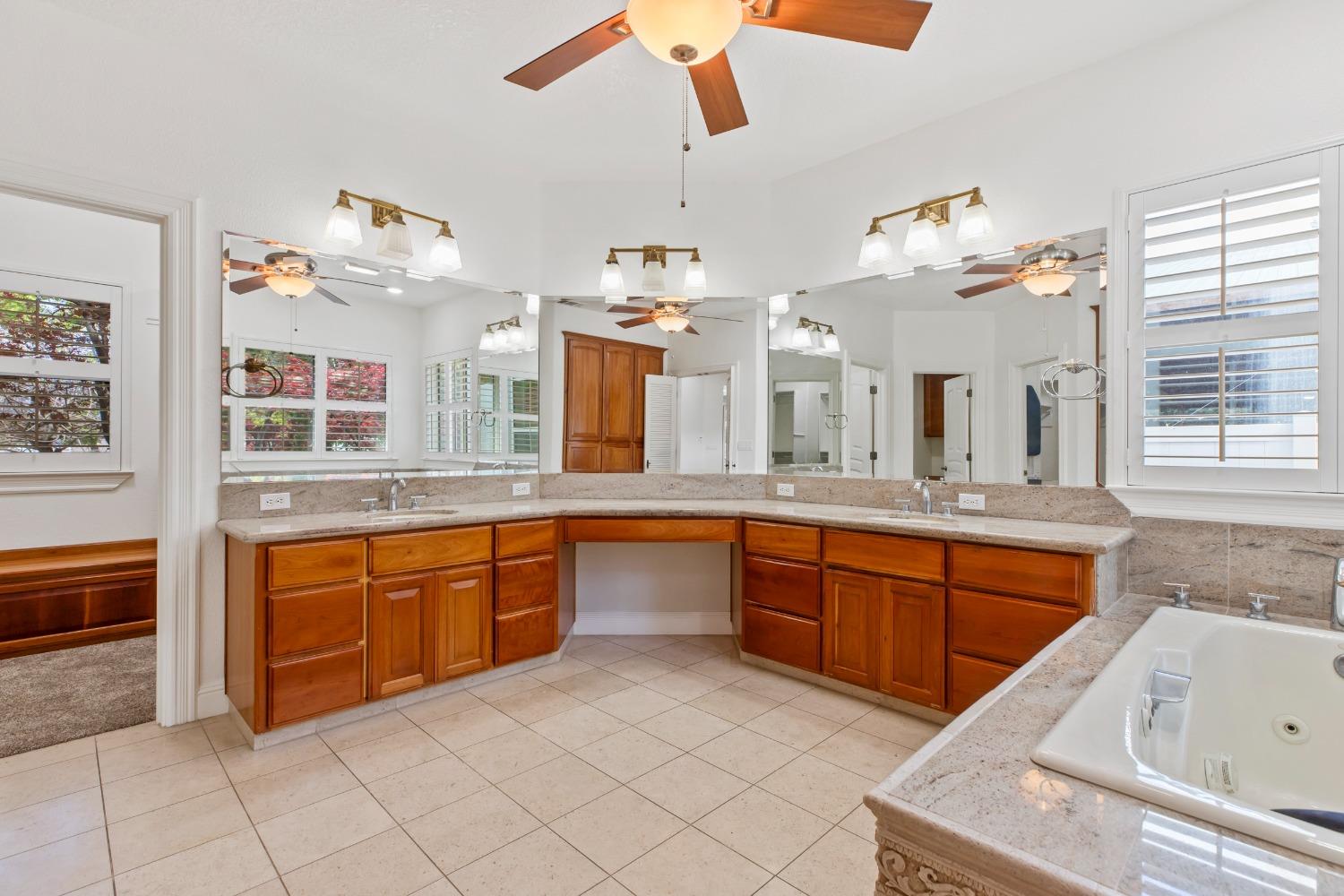 Detail Gallery Image 48 of 77 For 5000 Peach Blossom Ln, Oakdale,  CA 95361 - 5 Beds | 3/1 Baths